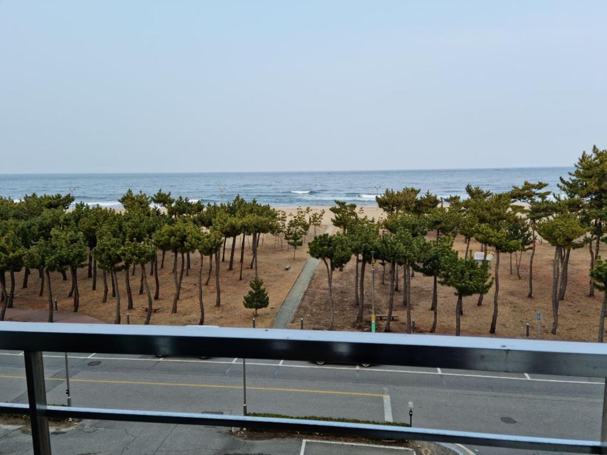 Pine Beach Yangyang Exterior photo