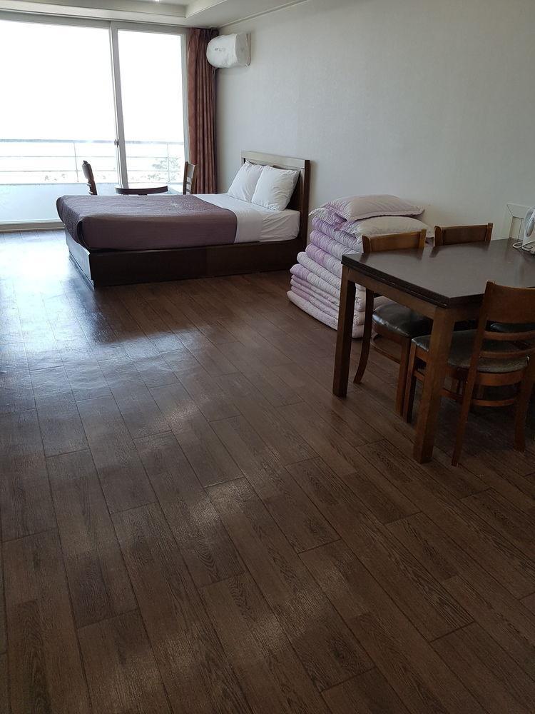 Pine Beach Yangyang Exterior photo