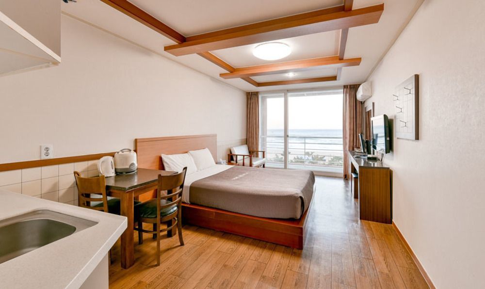 Pine Beach Yangyang Exterior photo