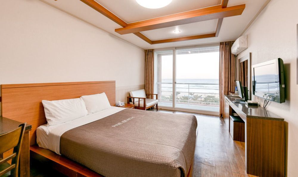 Pine Beach Yangyang Exterior photo