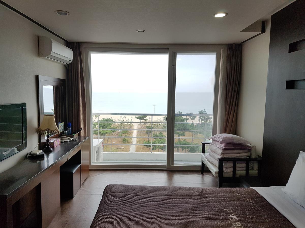 Pine Beach Yangyang Exterior photo